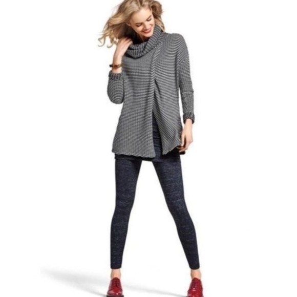 Cabi Fergie Split Cowl neck Sweater Sz S - Picture 1 of 12